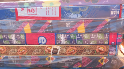 A package of 300 6*6 Euro Foam new mattresses